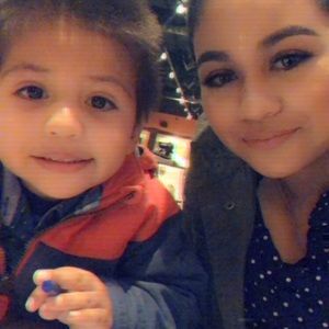 Meet your Posher, Gloria